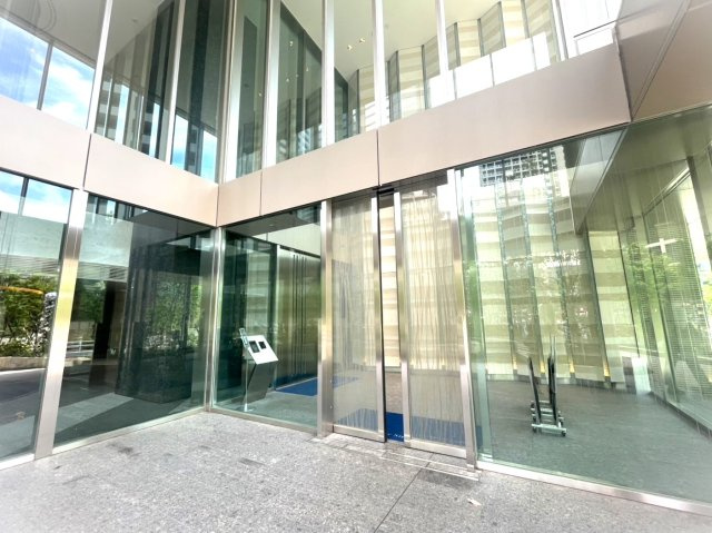 パークタワー西新宿のエントランス