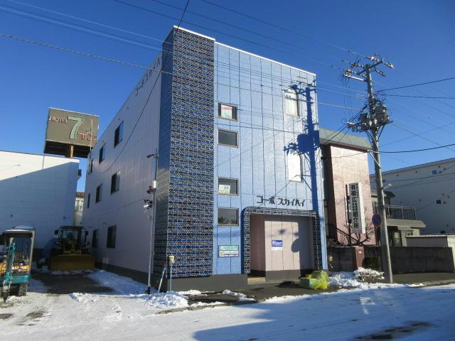 コーポスカイハイの外観
