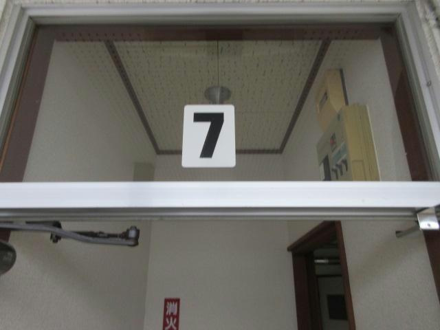 コーポサンシャインの玄関