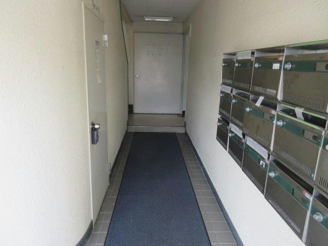 スカイハウス宮本のエントランス