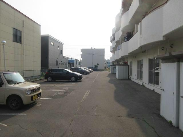スカイハウス宮本の駐車場