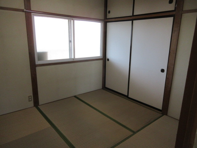 ハイム中田の和室