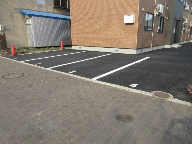 TOWN LIONの駐車場