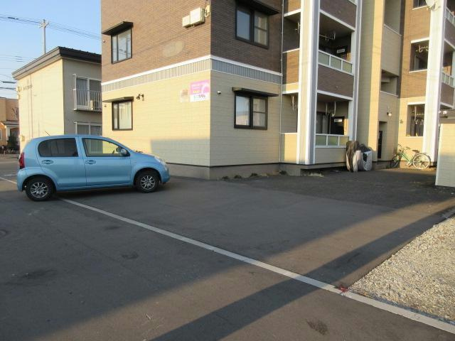 ウエスト蔵の駐車場