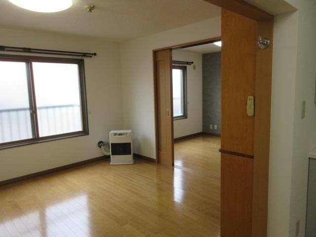 アロウンズマンョン123の居間・リビング