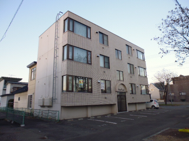 ラミアールイズミの外観