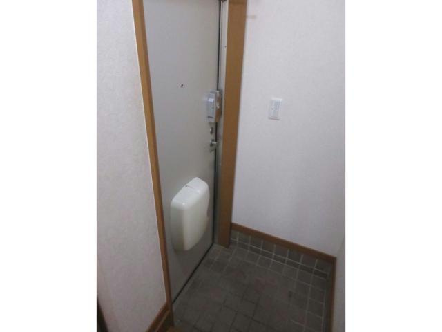 グッドラックの玄関