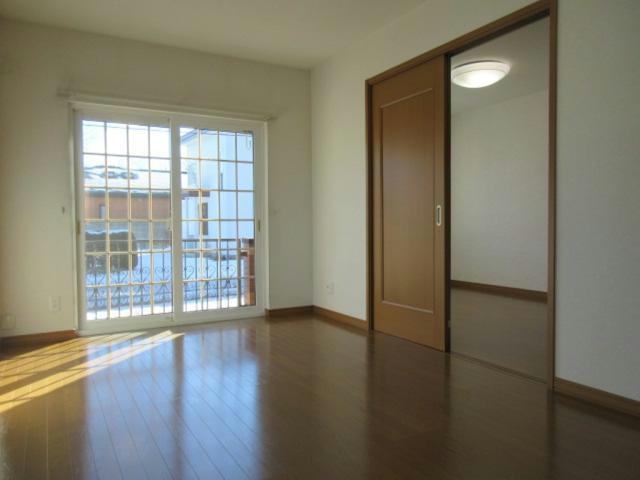 グッドラックの居間・リビング