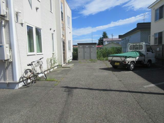EAST AOYAMAの駐車場