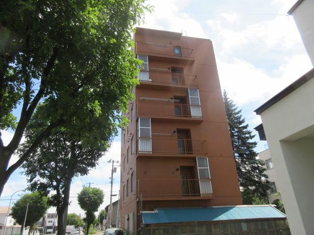 チェリーガーデンの外観