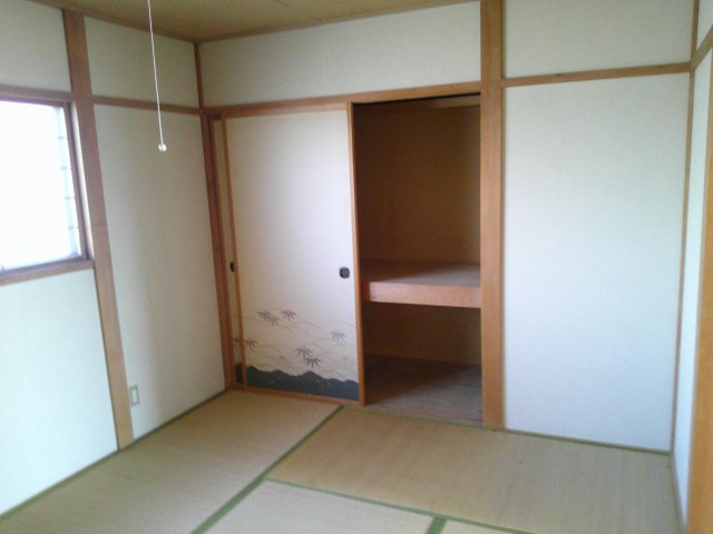 栄マンションの和室