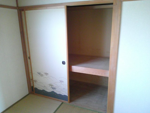 栄マンションの収納