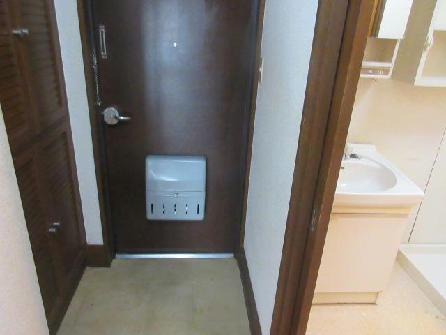 スカイハウス宮本の玄関