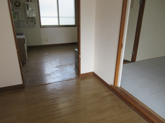 春日ハイツAの洋室