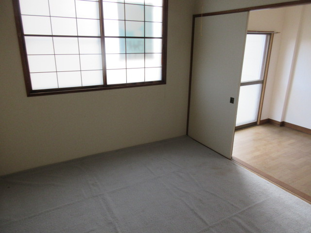 春日ハイツAの和室