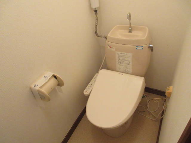 セントラルガーデン9Bのトイレ