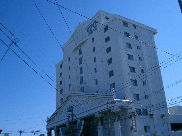 ホワイトパレスの外観