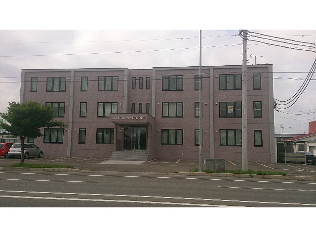 ラミアール弥生通の駐車場