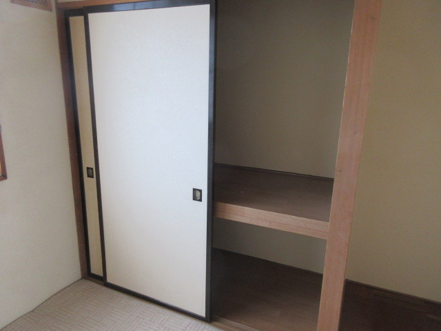 春日ハイツAの収納