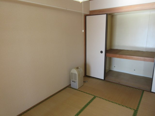 ニューサンハイツの和室