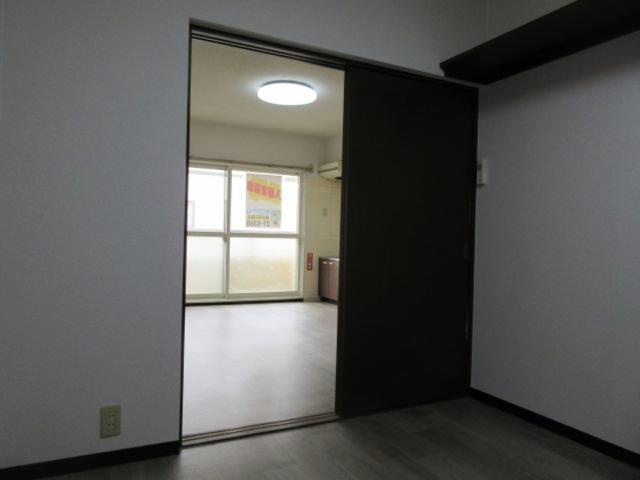 リベラルの内装