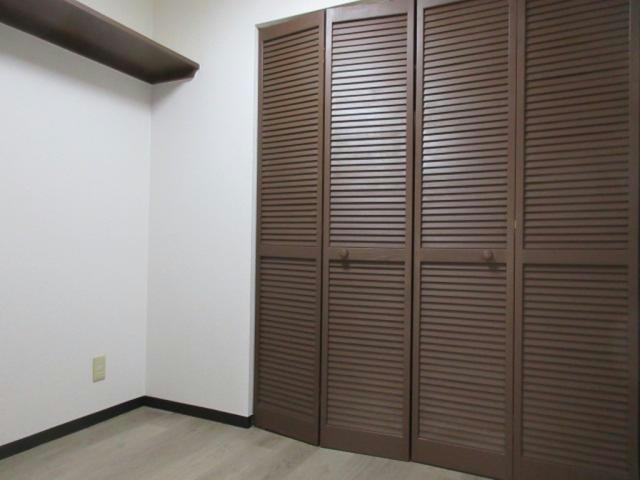 リベラルの内装