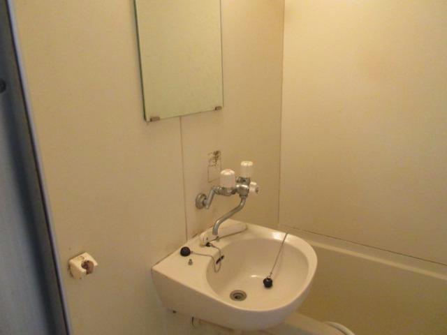 リベラルの洗面所