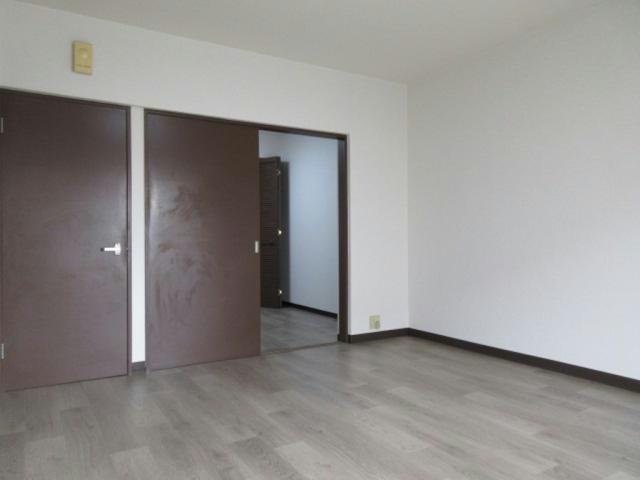 リベラルの居間・リビング