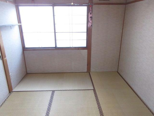 髙山アパートの和室