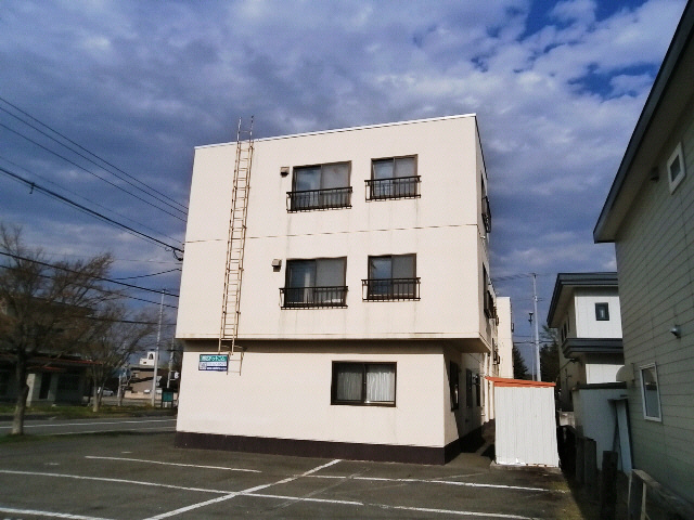 第一東南ハイツの駐車場