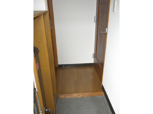 飛田ハイツ　A棟の玄関