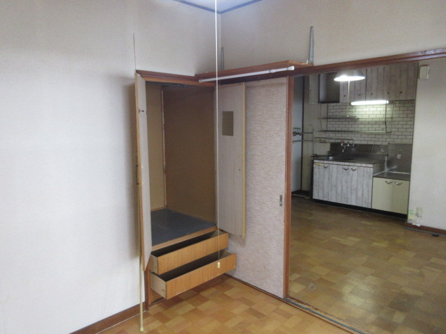 曽根マンションの洋室