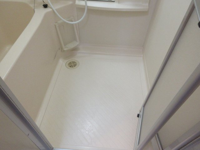 大通南８マンションの浴室