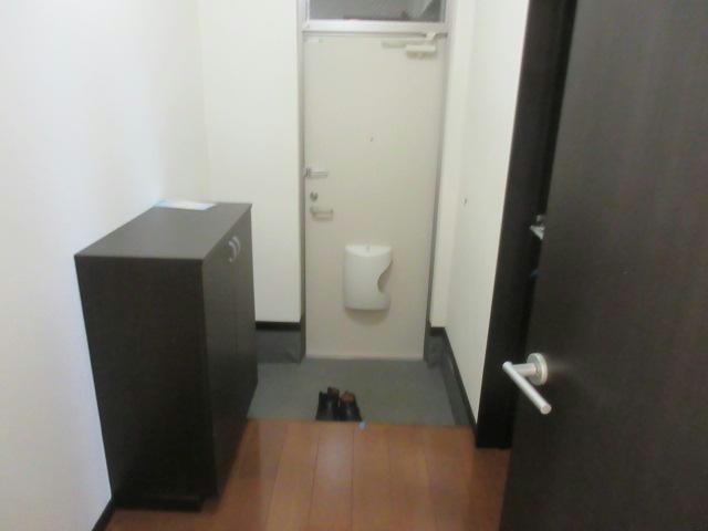 ル・コフレ517（西棟）の玄関