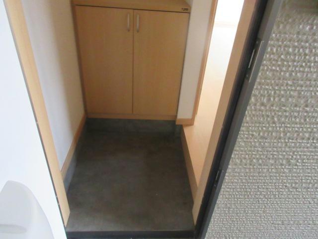 ル・コフレ517（西棟）の玄関