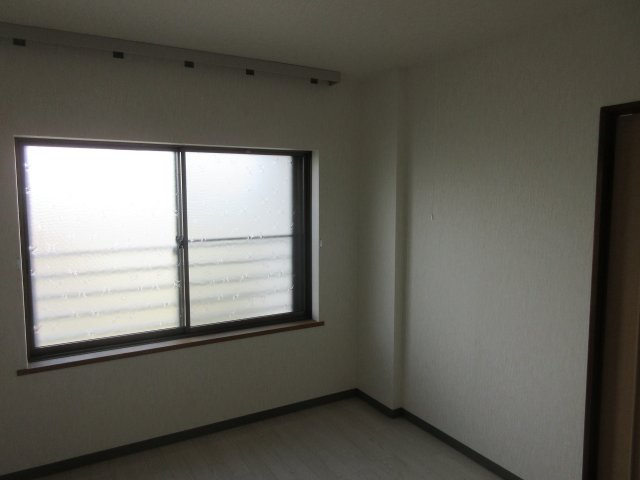 細田マンション第2の洋室