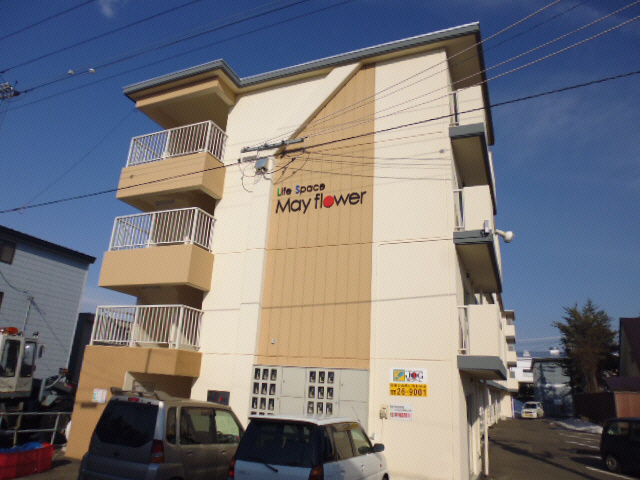 コーポメイフラワーの外観