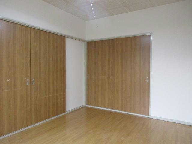 メゾンクレールの居間・リビング