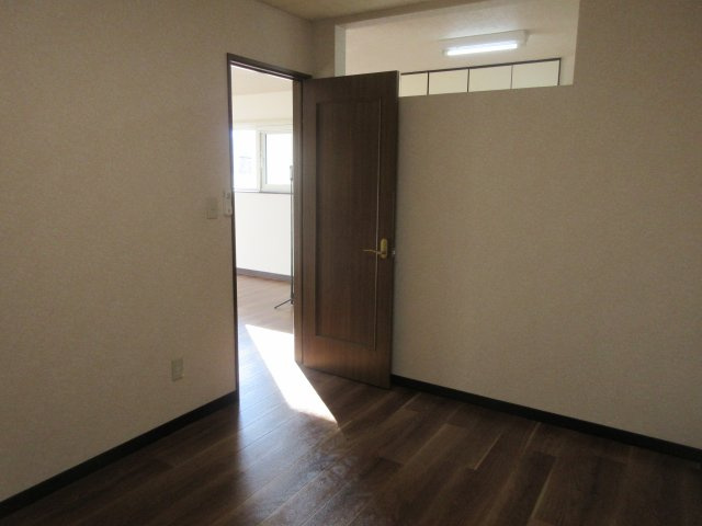 グロウリッチAの洋室