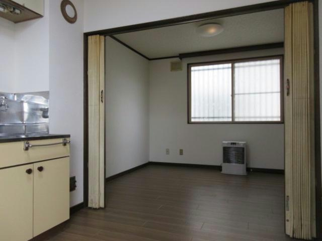 親和ハイツの居間・リビング