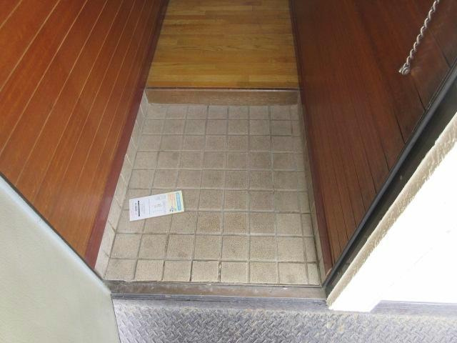 ライトハウスの玄関