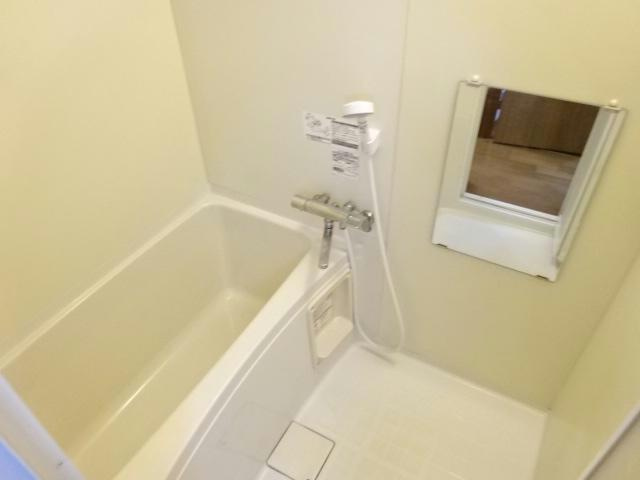 レジデンスマンワⅣの浴室