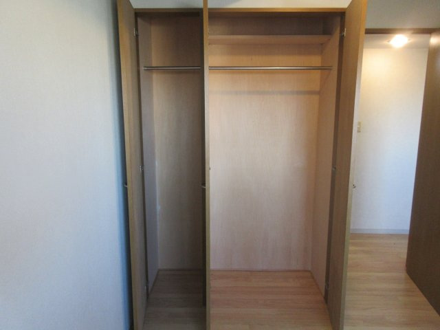 サルイオビヒロの収納