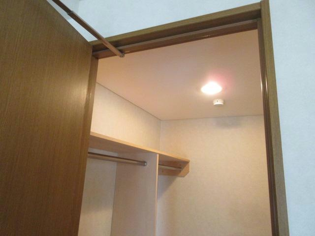 サルイオビヒロの収納