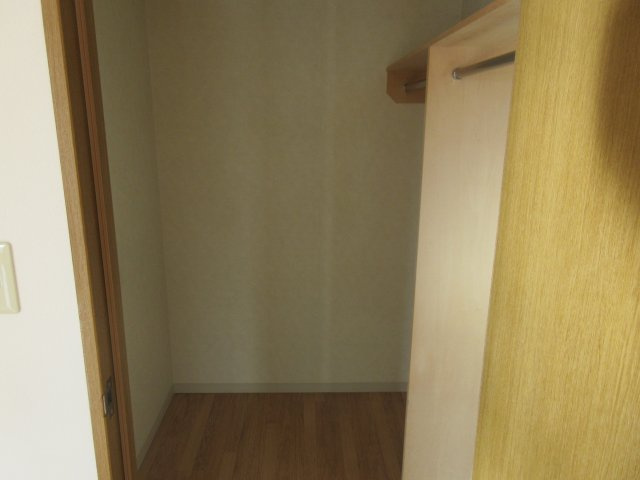 サルイオビヒロの収納