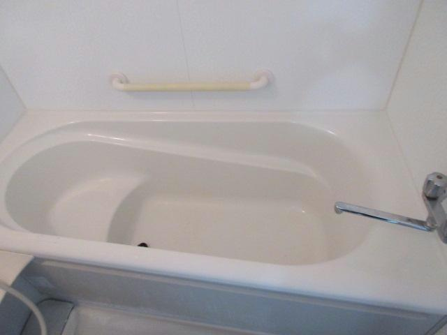 ラミアール弥生通の浴室
