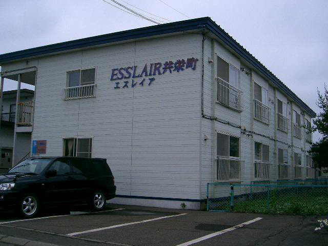 エスレイア共栄町の外観