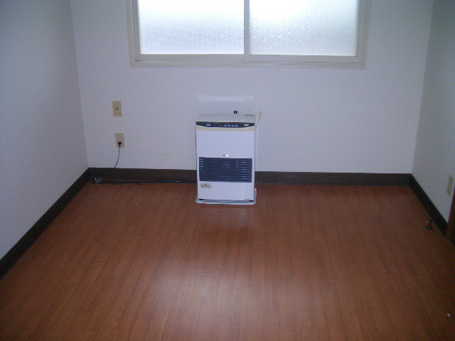 エスレイア共栄町の居間・リビング