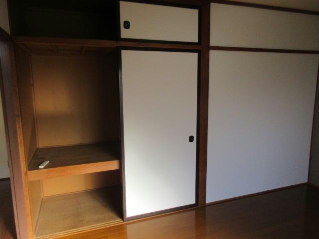 松本マンションの居間・リビング