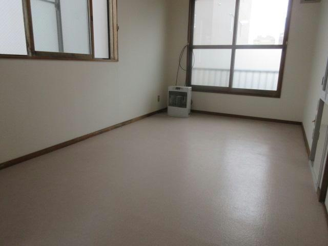 サンハイツ（東1南6）の居間・リビング